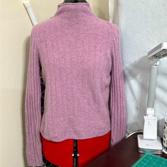 Madewell lavender super- soft sweater - Picture 1 of 5